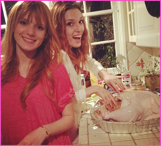 Bella-Thorne-Thanksgiving1